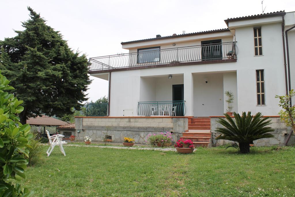 Bed & Breakfast Villa Flora Eredita Buitenkant foto